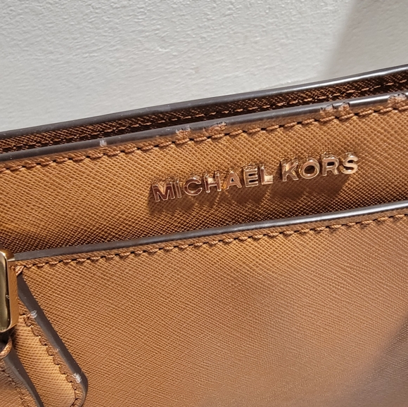 ⭐️Michael Kors Crossbody Bag⭐️ - Picture 6 of 14